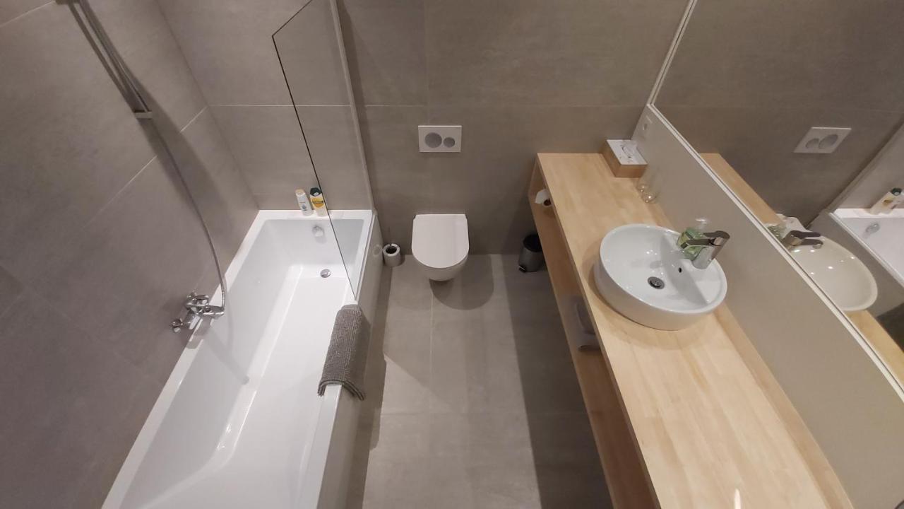 Prive Gastenverblijf In Brugge Fietsen En Garage Inclusief 外观 照片